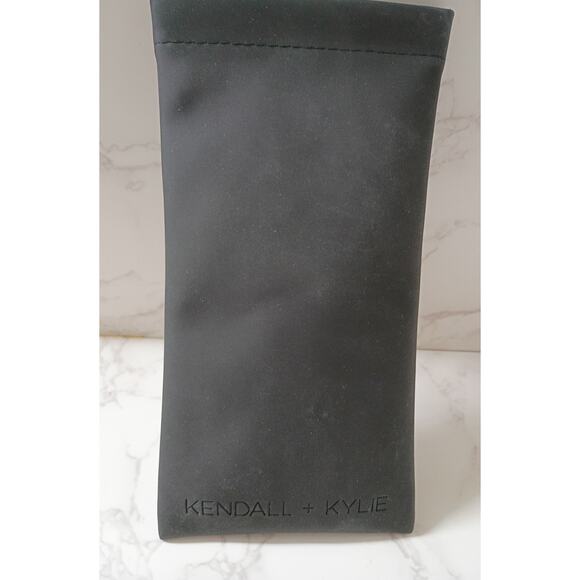 Kendall + Kylie ROXY Black Oversized Womens Sunglasses - NEW - Picture 7 of 7